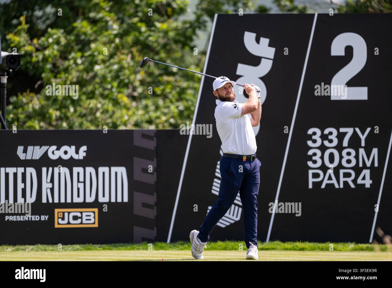 UTTOXETER, INGHILTERRA - 23 LUGLIO: Tyrrell Hatton di Legion XIII parte dal tee del buco 2 durante il Day1 del LIV Golf UK Presentato da JCB al JCB Golf & Country Club il 23 luglio 2026 a Uttoxeter. Foto Stock