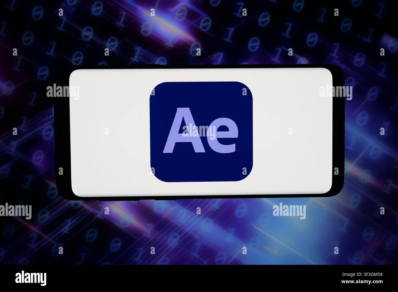 2 marzo 2026, Germania: In questa foto, il logo del software di grafica animata Adobe After Effects viene visualizzato su uno smartphone davanti allo sfondo astratto sullo schermo del computer. (Immagine di credito: © Timon Schneider/SOPA Images via ZUMA Press Wire) SOLO PER USO EDITORIALE! Non per USO commerciale! Foto Stock
