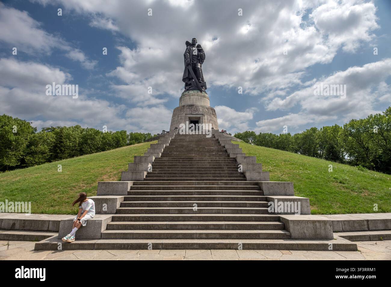 Berlino, 18 luglio 2026: Il Memoriale di Guerra Sovietico nel Parco di Treptow Foto Stock