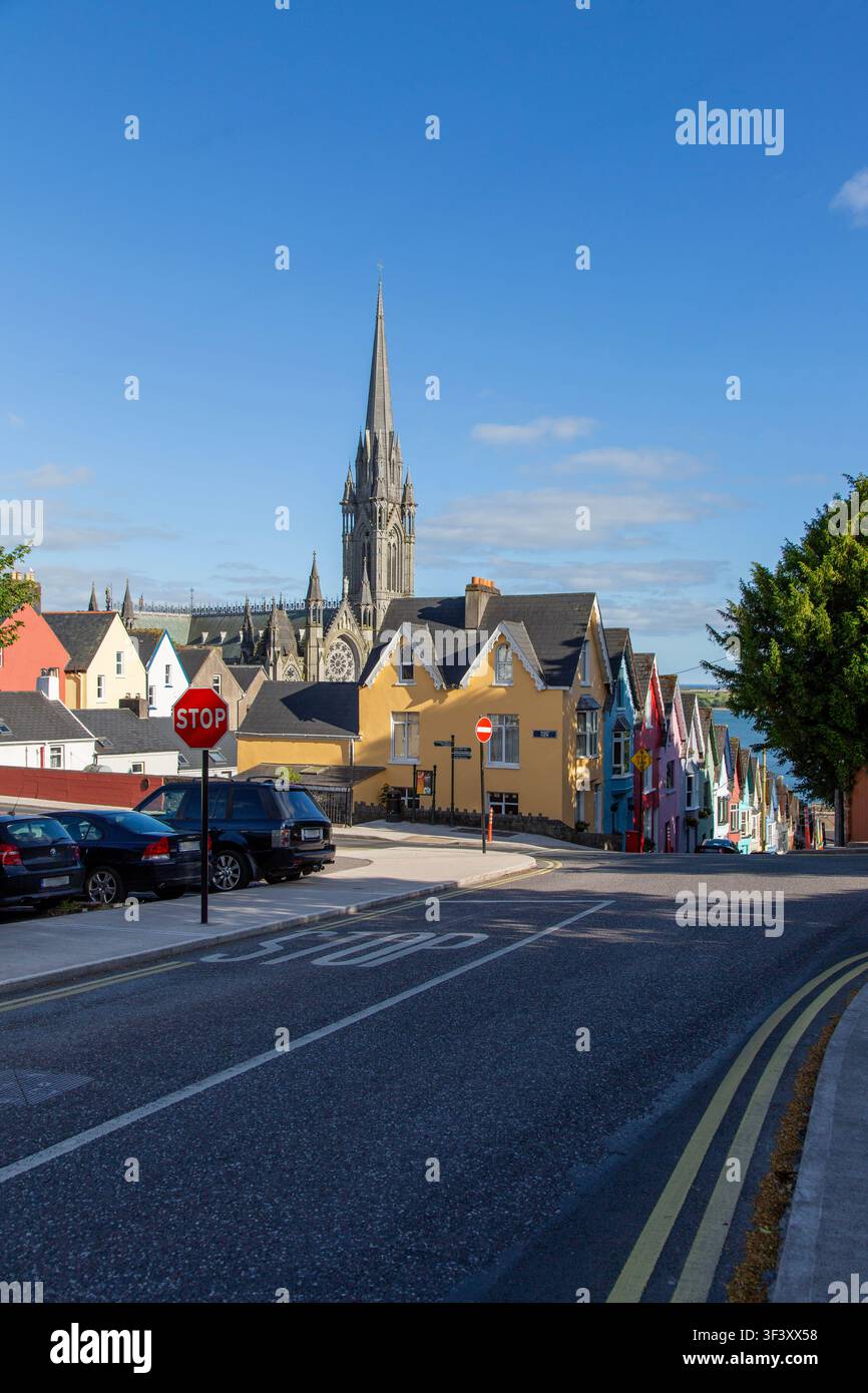 Inizio di serata in una calda serata estiva soleggiata, Cobh, Contea di Cork, Irlanda Foto Stock