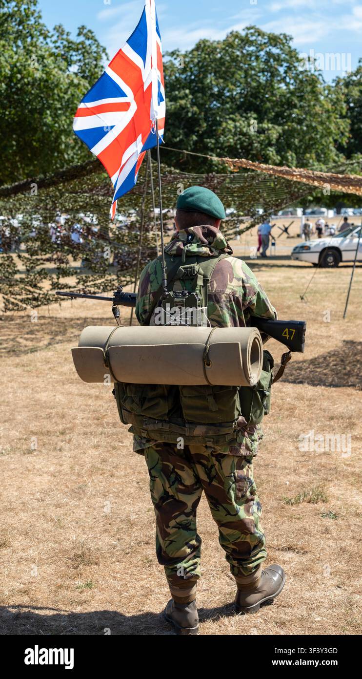 Soldato Falklands Romp visto durante lo spettacolo militare del Suffolk. Questo evento di storia militare riunisce oltre 1.000 rievocatori. Foto Stock