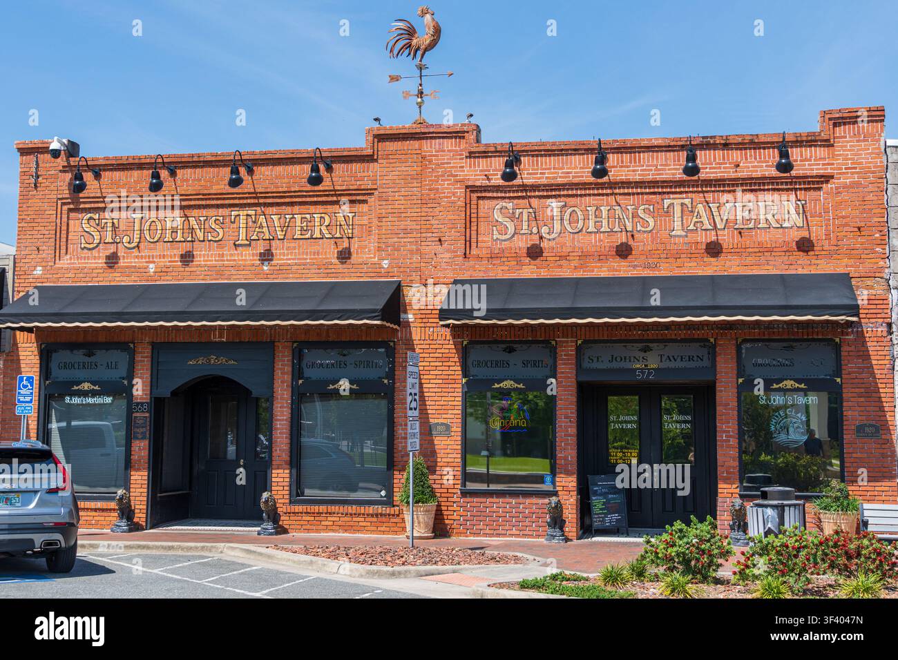Taverna St. Johns nel centro di Crystal River - Florida, USA Foto Stock