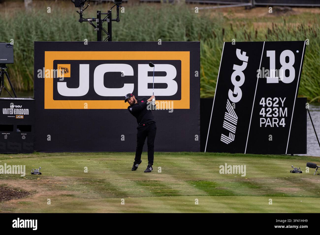UTTOXETER, INGHILTERRA - 26 LUGLIO: Tyrrell Hatton della Legion XIII parte dal tee sul buco 18 durante il giorno 4 del LIV Golf UK Presentato da JCB al JCB Golf & Country Club il 26 luglio 2026 a Uttoxeter. Foto Stock