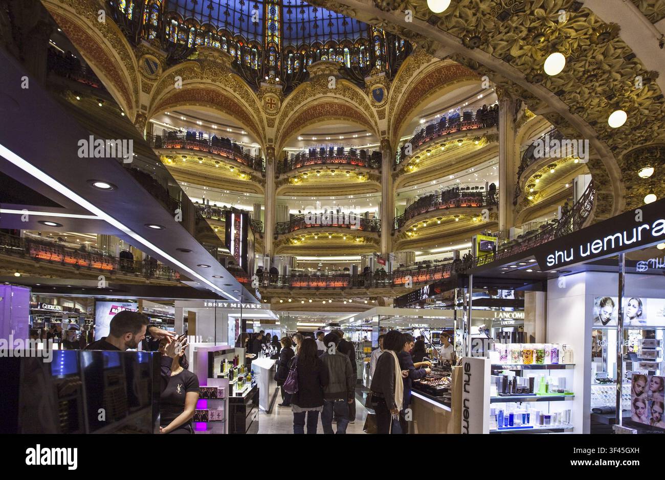 Francia, Parigi, il centro commerciale Galeries La Fayette Foto Stock