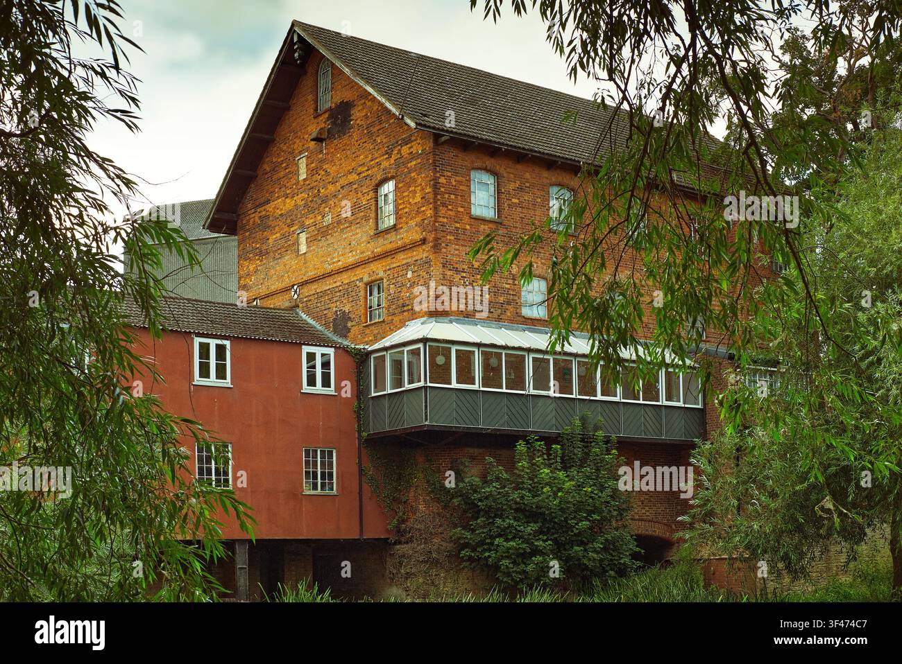 Il Mill Theatre nel villaggio di Sharnbrook, Bedfordshire, Regno Unito - la sede di una società teatrale amatoriale Foto Stock