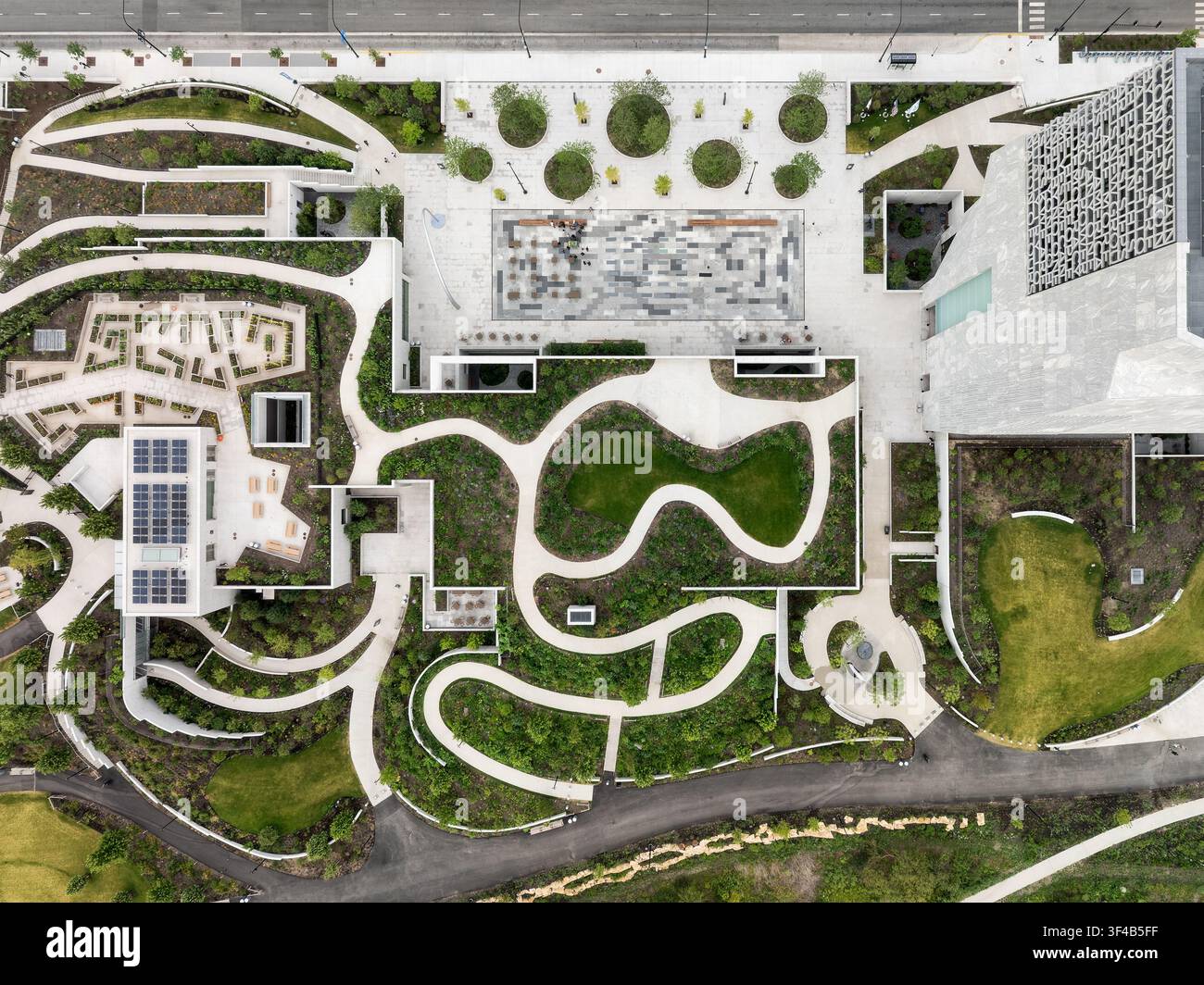 Paesaggio e giardino sul tetto, Centro Presidenziale Obama, Chicago, Illinois, USA. Tod Williams Billie Tsien, 2026. Veduta aerea di percorsi e giardini. Foto Stock