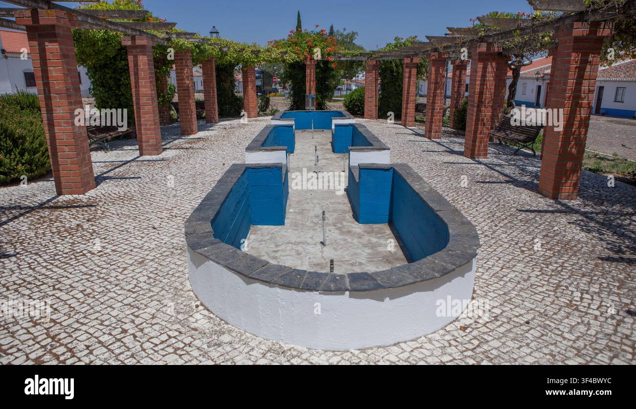 Ensemble urbano di Entradas Village, Basso Alentejo, Portogallo. Grazioso piccolo villaggio vicino a Castro Verde Foto Stock