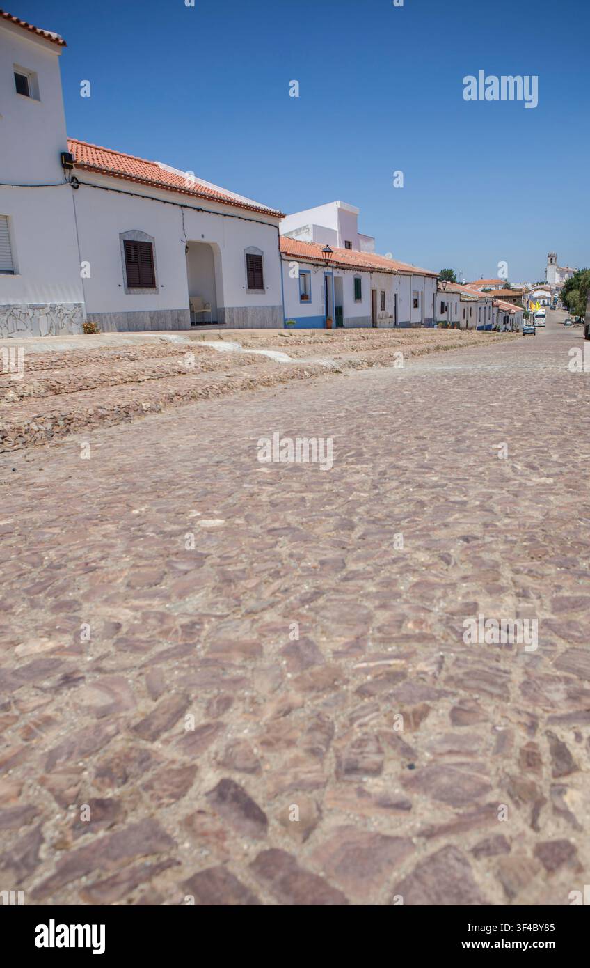 Ensemble urbano di Entradas Village, Basso Alentejo, Portogallo. Grazioso piccolo villaggio vicino a Castro Verde Foto Stock