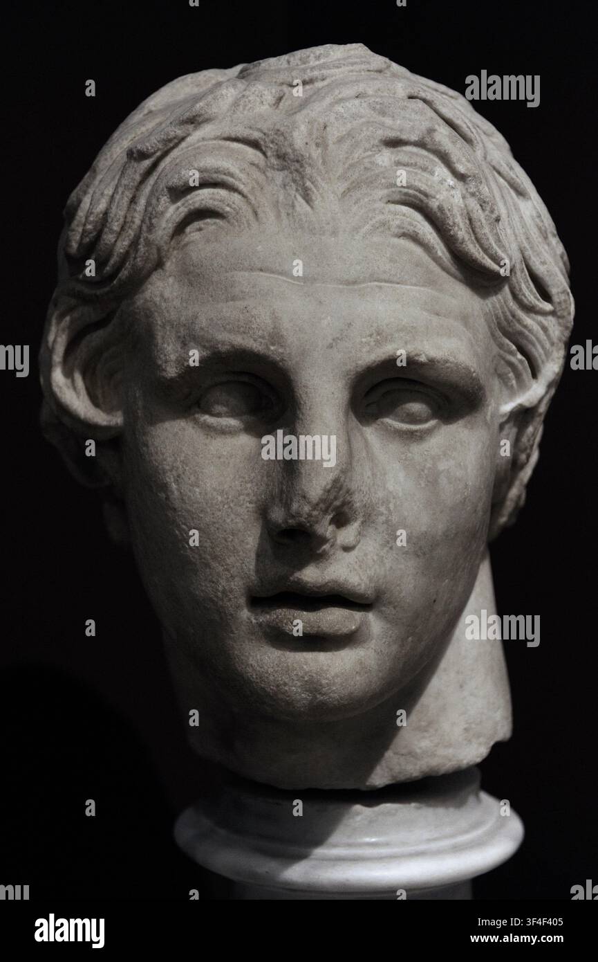 Alessandro Magno (356 a.C.-323 a.C.). Re di Macedonia. Capo di Alessandro Magno da Pergamo, Turchia (prima metà del II secolo a.C.). Marmo. Stile ellenistico. Musei archeologici di Istanbul. Turchia. Foto Stock