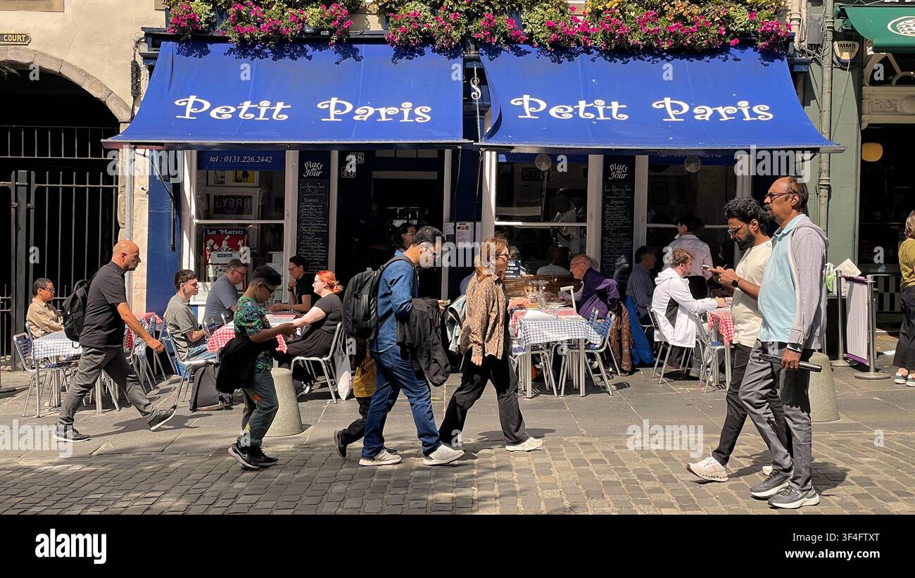 Ristorante francese Petit Paris, Grassmarket Edimburgo, Scozia - Immagine stock catturata con smartphone