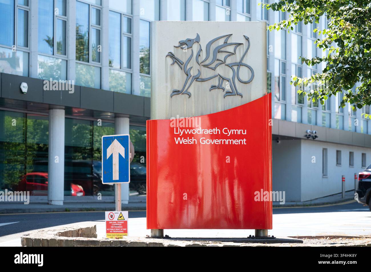 Segnale del governo gallese - Carmarthen, Galles Foto Stock