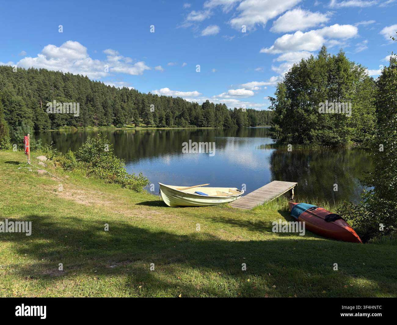 Verla 16 lug 2026, Finlandia: il villaggio storico del mulino di Verla, un sito Patrimonio dell'UNESCO unico situato a Kouvola, in Finlandia. - Immagine stock catturata con smartphone