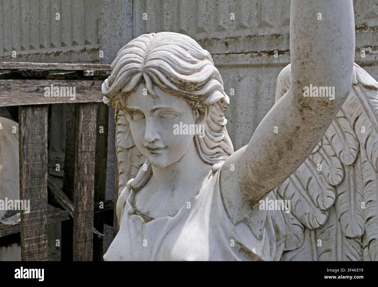 statua in marmo antico di un angelo Foto Stock