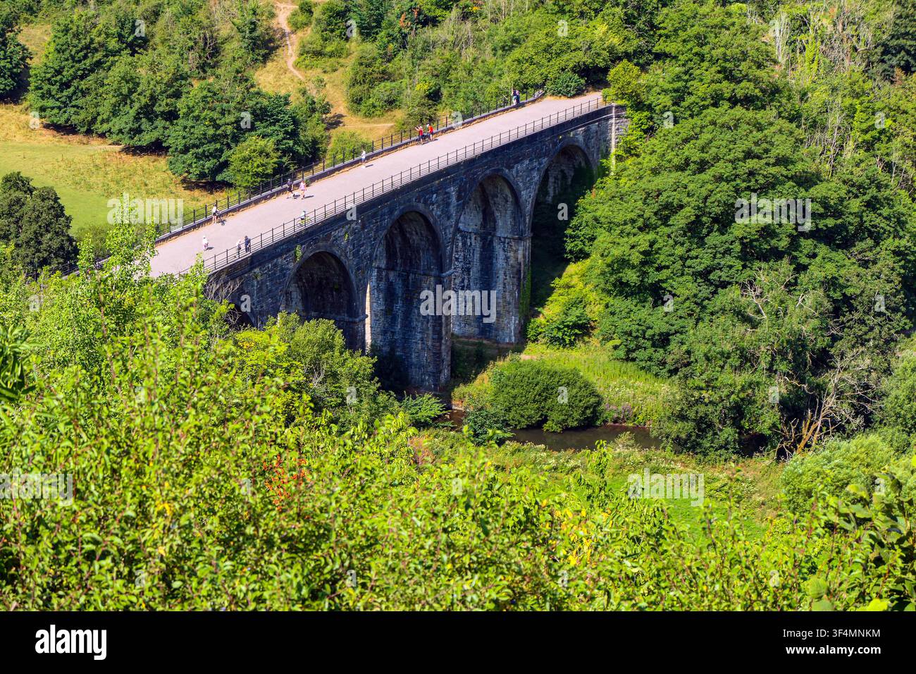 Monsal Head, sopra Monsal Dale, una famosa destinazione turistica nel Peak District, Derbyshire Foto Stock