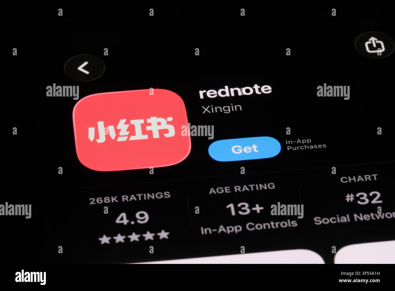 Shanghai, Cina – 30 luglio 2026: pagina di download dell’app Rednote sullo schermo del telefono Foto Stock