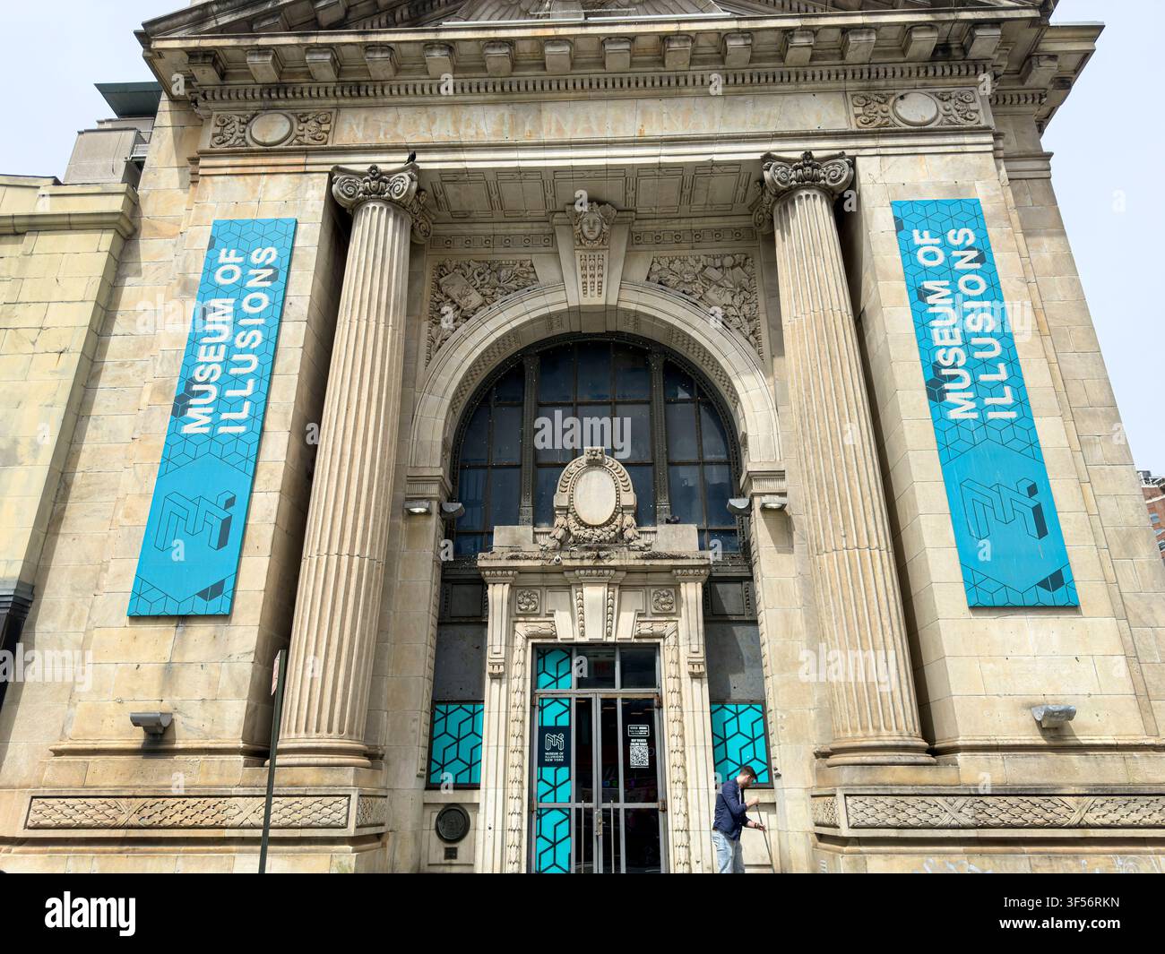 Museo delle Illusioni, esterno dell'edificio, 77 8th Avenue, Manhattan, New York City, New York, USA Foto Stock