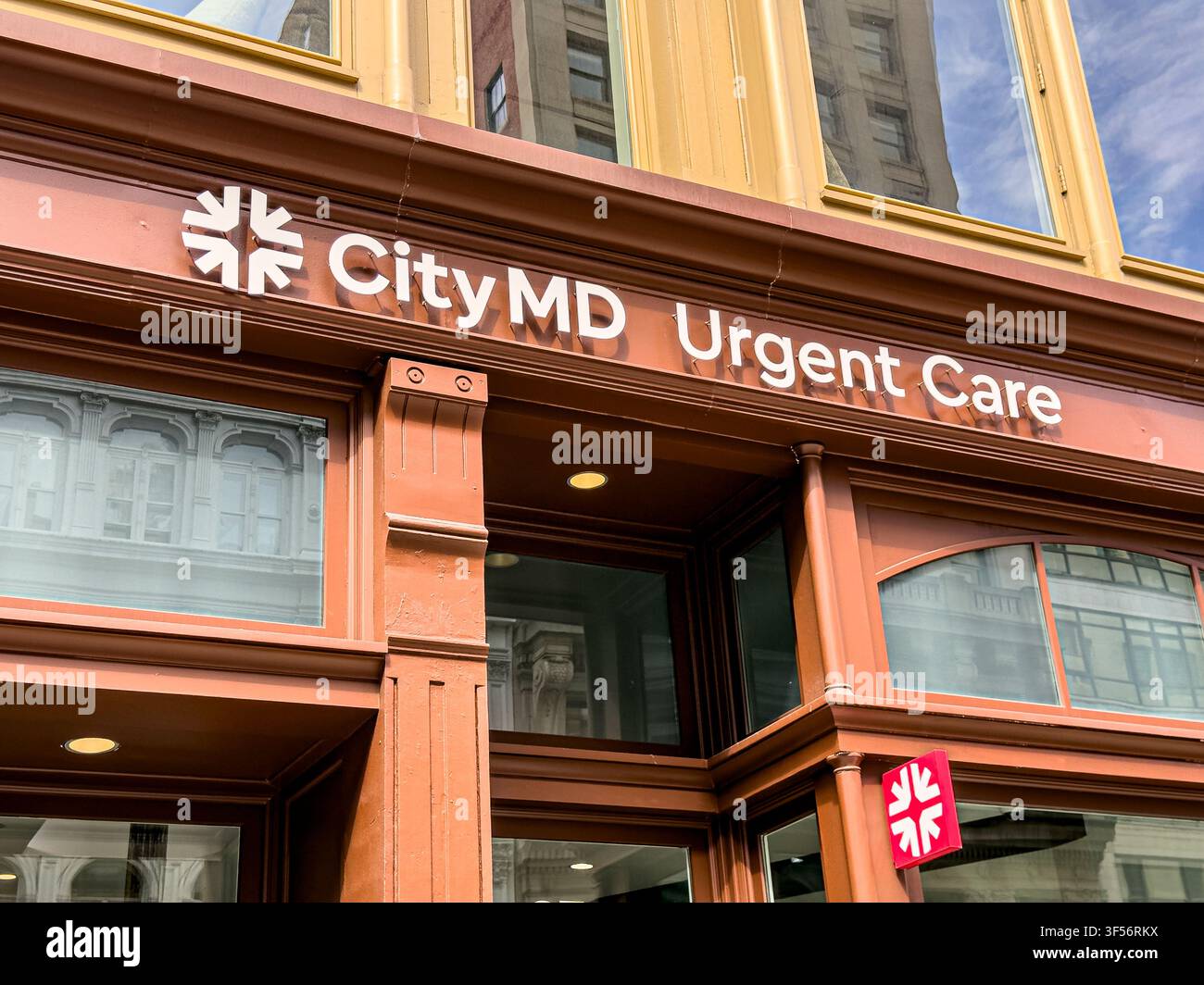 City MD Urgent Care, facciata dell'edificio, dettaglio, Manhattan, New York City, New York, USA Foto Stock