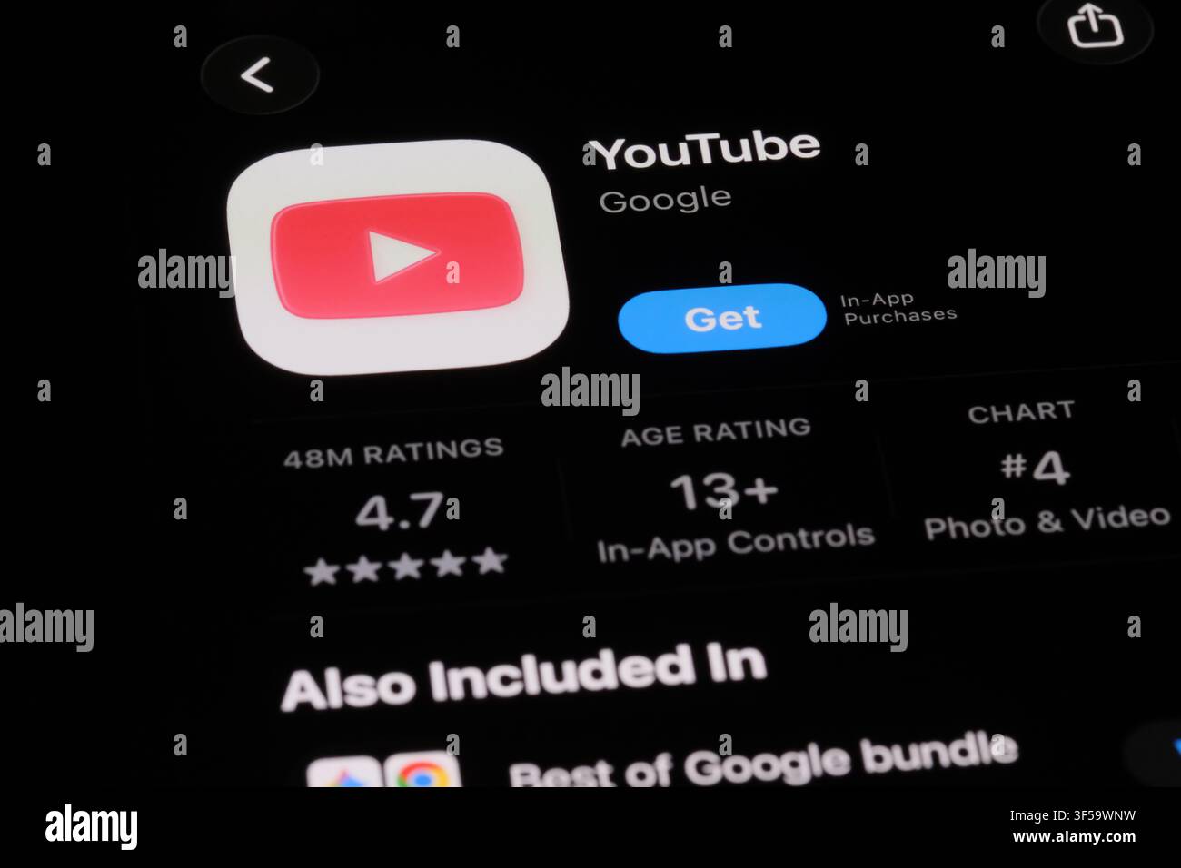 Shanghai, Cina – 30 luglio 2026: icona e logo dell’applicazione YouTube Foto Stock