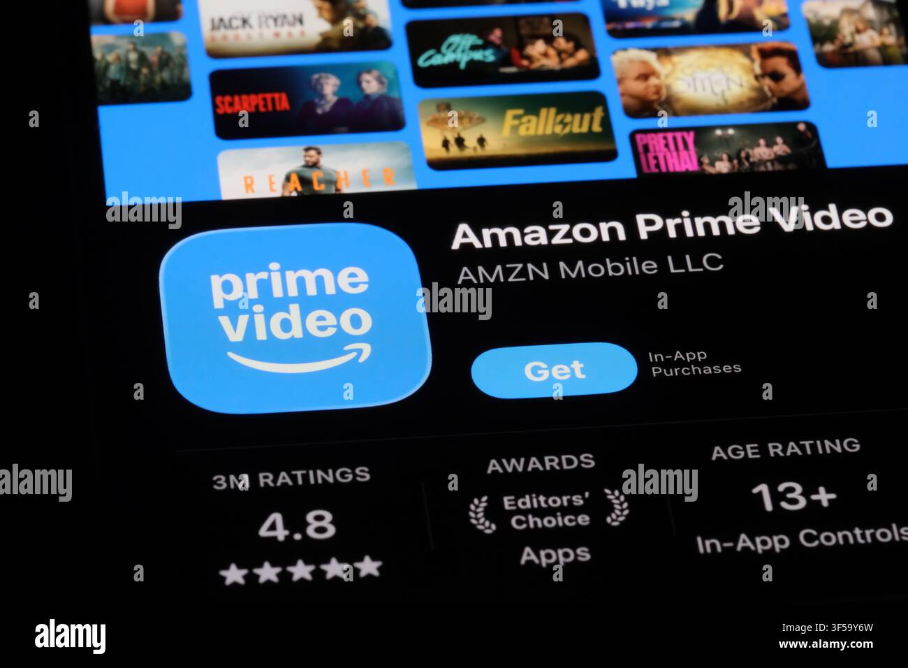 Shanghai, Cina – 30 luglio 2026: icona dell'app Amazon Prime Video e logo del marchio Foto Stock