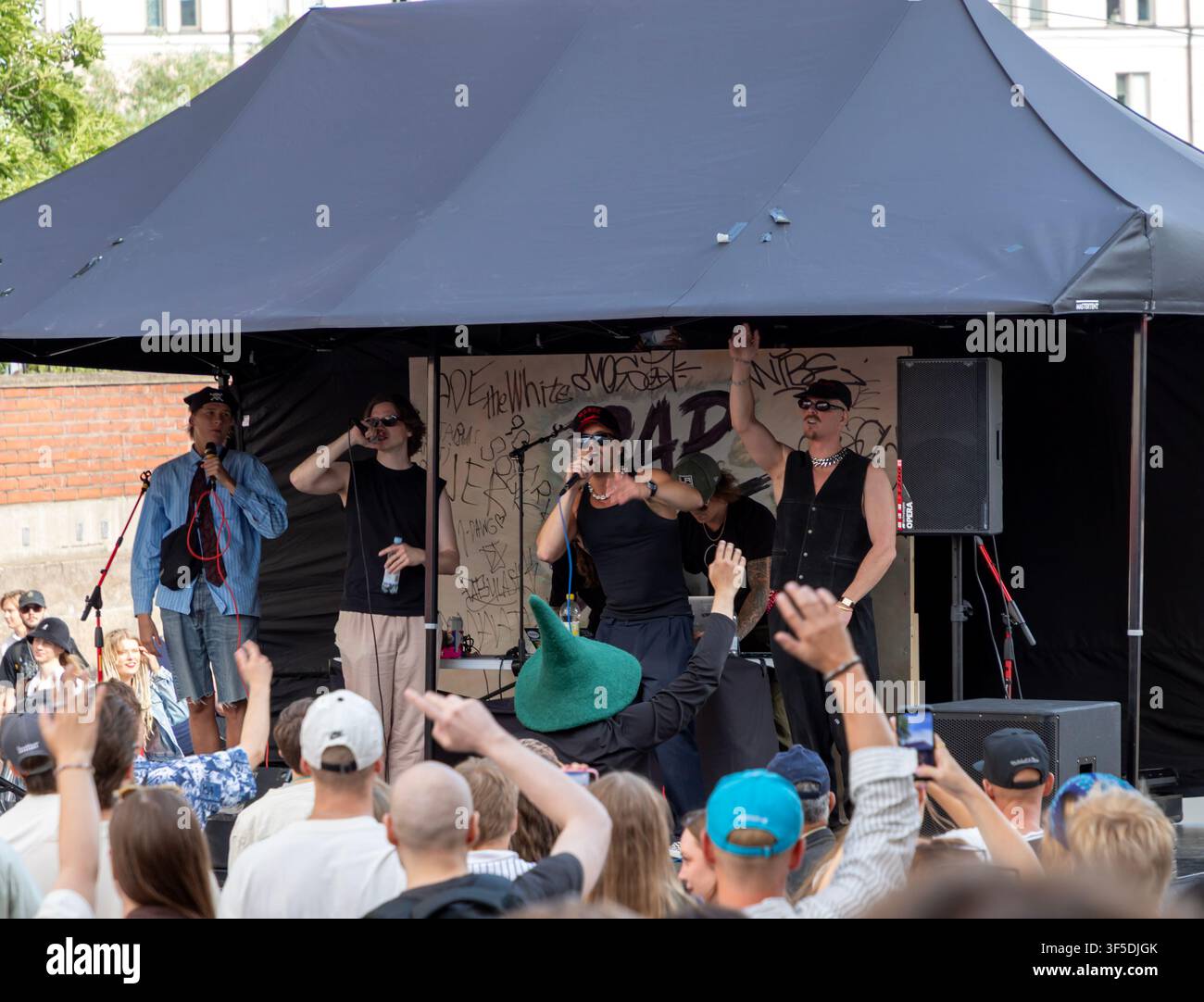 Artisti sul palco rap al Kallio Block Party 2026. Foto Stock