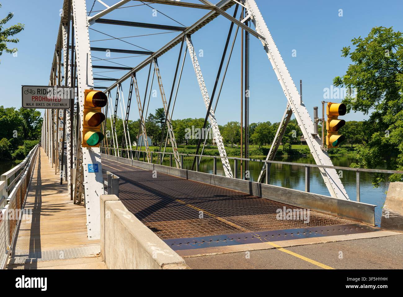 Il ponte a pedaggio Washington Crossing, costruito nel 1904, a Titusville, New Jersey, USA. Foto Stock