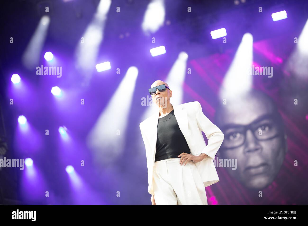 RuPaul, RuPaul Charles, Brighton Pride, Brighton and Hove Pride, Pride on the Park, set DJ, performance live, drag queen, Preston Park, Brighton. Foto Stock