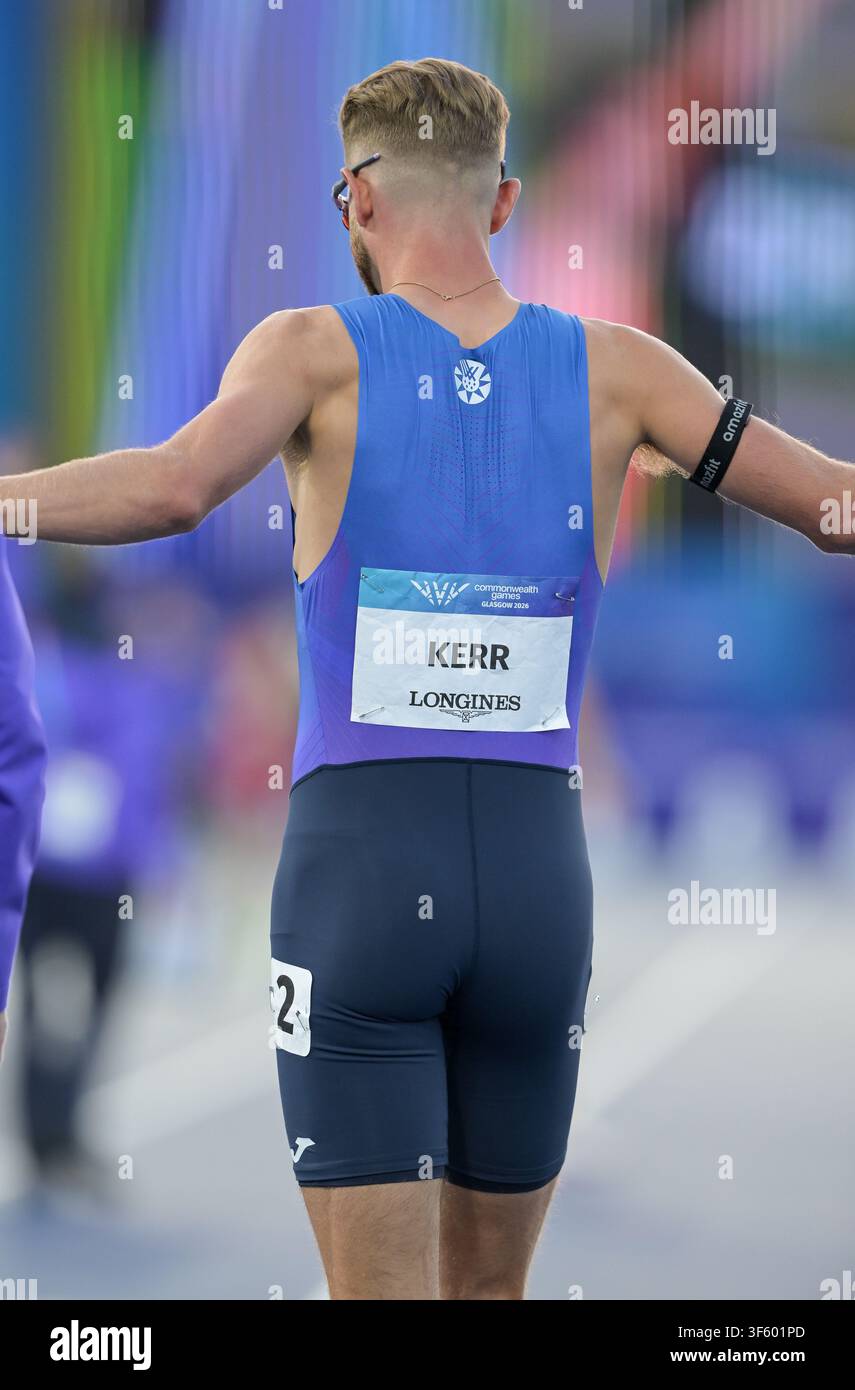 Josh Kerr della Scozia all'inizio della gara del miglio maschile ai Giochi del Commonwealth allo Scotstoun Stadium il 1 agosto 2026 a Glasgow, Scozia.Pho Foto Stock