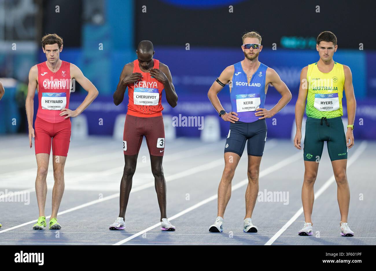 Josh Kerr della Scozia all'inizio della gara del miglio maschile ai Giochi del Commonwealth allo Scotstoun Stadium il 1 agosto 2026 a Glasgow, Scozia.Pho Foto Stock