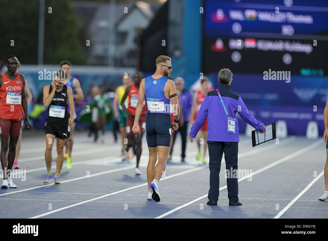 Josh Kerr della Scozia all'inizio della gara del miglio maschile ai Giochi del Commonwealth allo Scotstoun Stadium il 1 agosto 2026 a Glasgow, Scozia.Pho Foto Stock