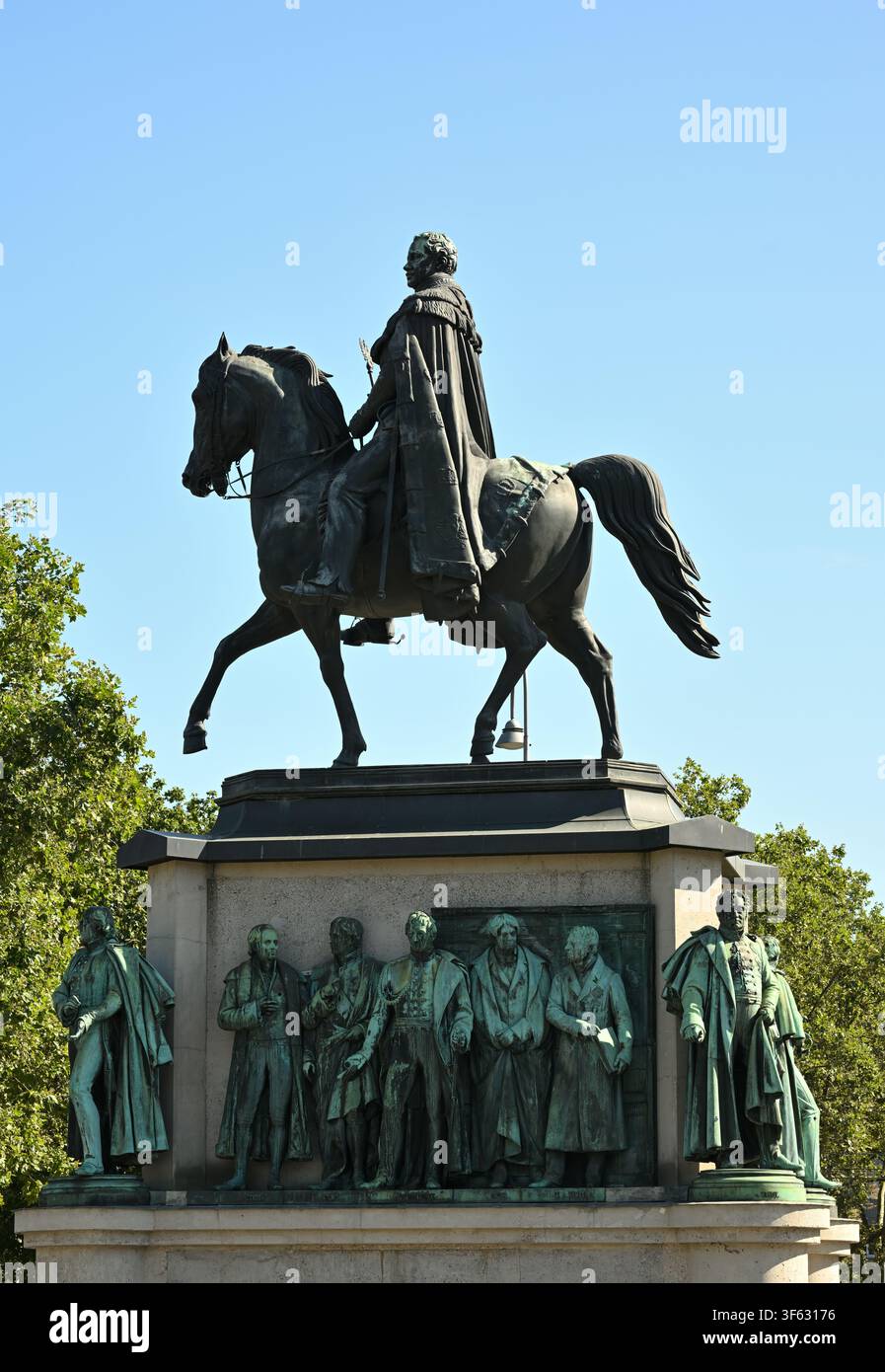 Statua equestre di re Federico Guglielmo III di Prussia sull'Heumarkt a Colonia, Germania Foto Stock