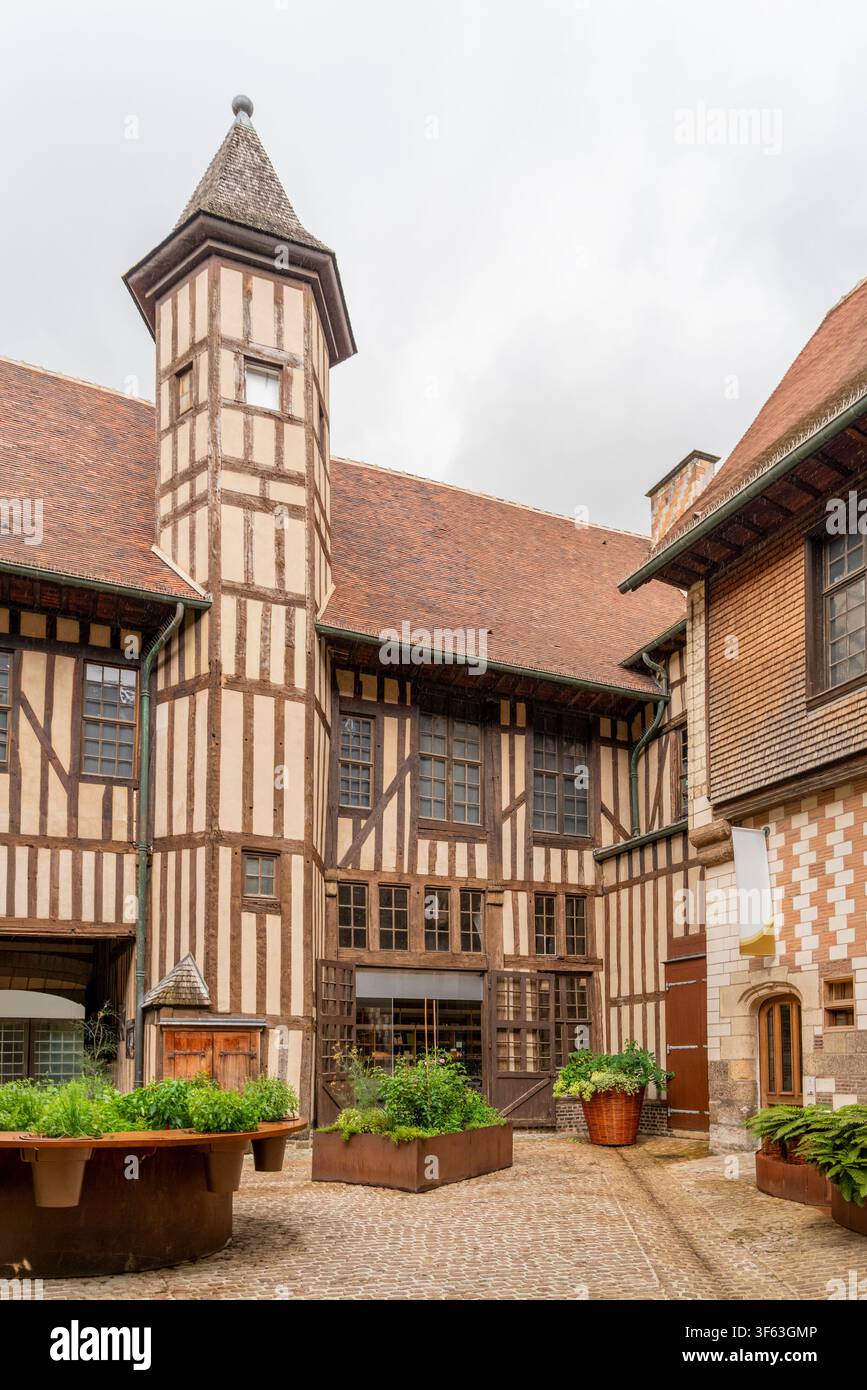 Impressione di Troyes, un comune e la capitale del dipartimento di Aube nella regione Grand Est della Francia nord-orientale. Foto Stock