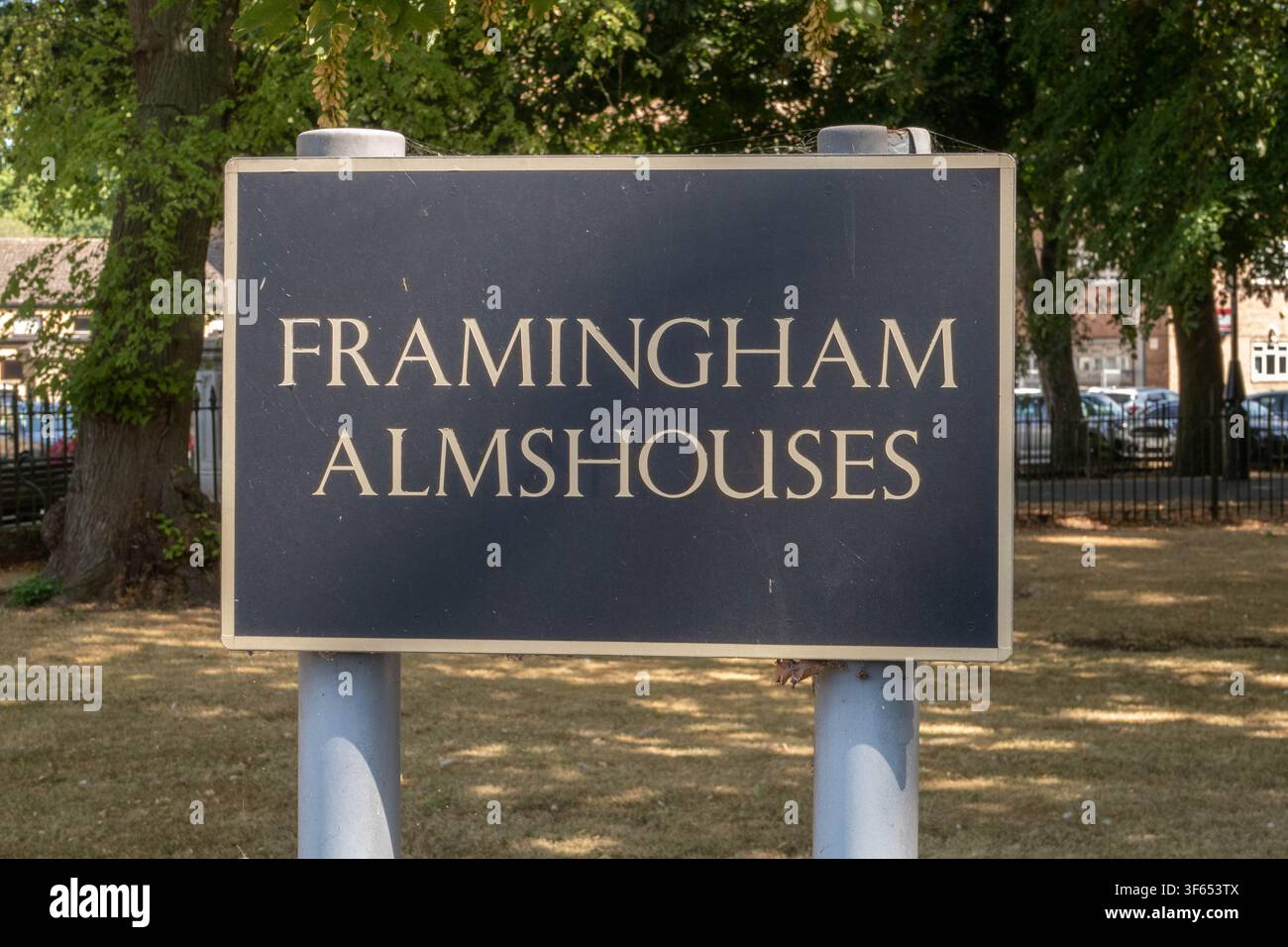 Insegna che indica l'ospedale Framingham Almshouses, Kings Lynn, agosto 2026 Foto Stock