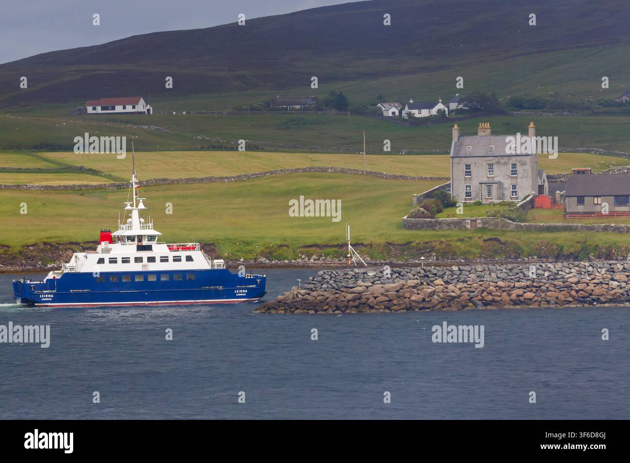 Leirna Lerwick MV Leirna traghetto locale per passeggeri e auto a Lerwick, Isole Shetland, Shetland Isles, Scozia UK a luglio – collegamento tra Lerwick e Bressay Foto Stock