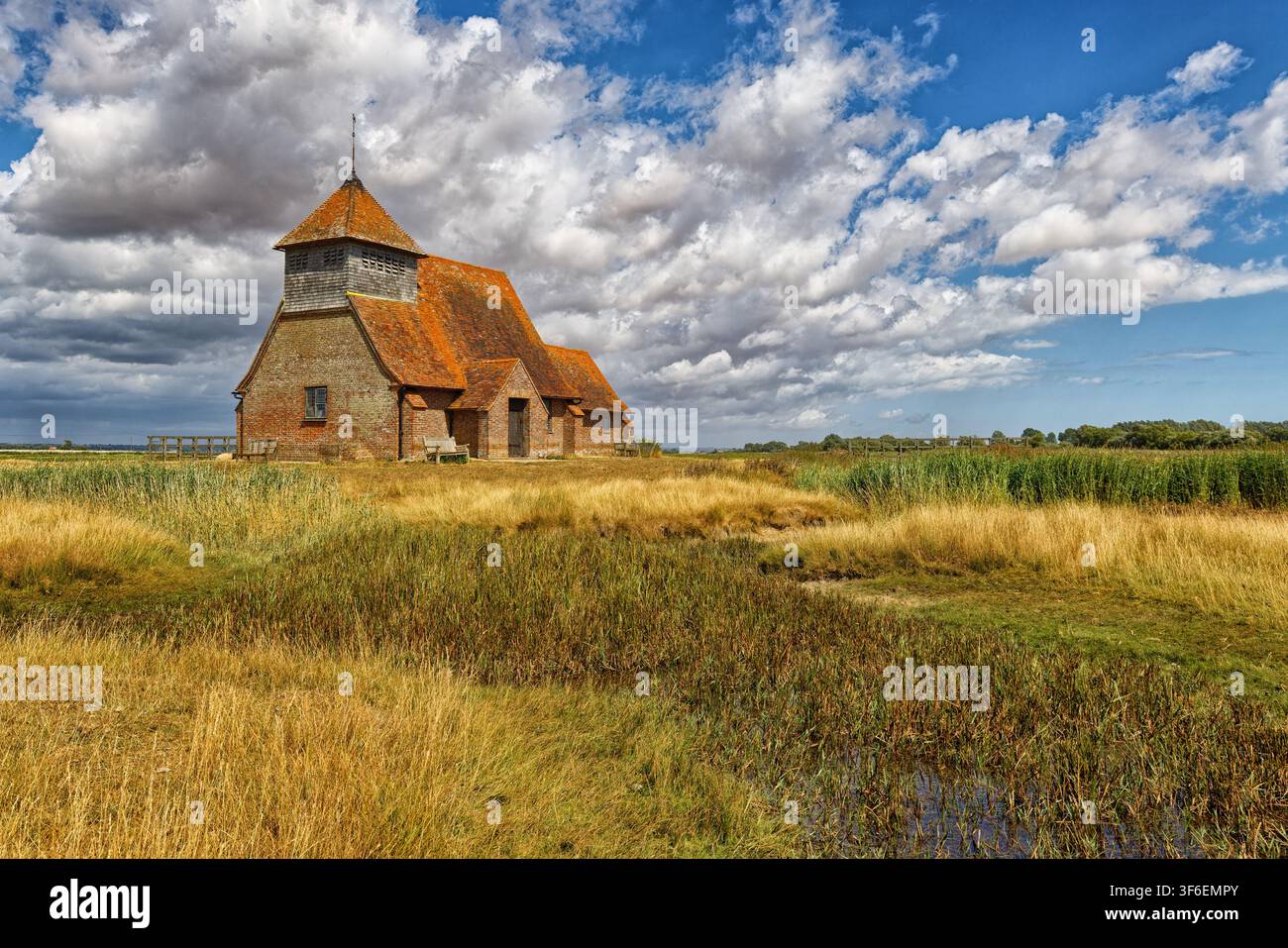 Chiesa di San Tommaso Becket nella Romney Marsh Kent Inghilterra Regno Unito Foto Stock