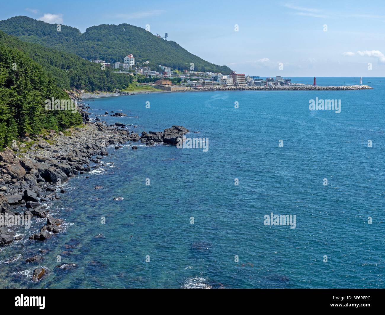 Vista dal parco Haeundae Blueline verso Cheongsapo Foto Stock