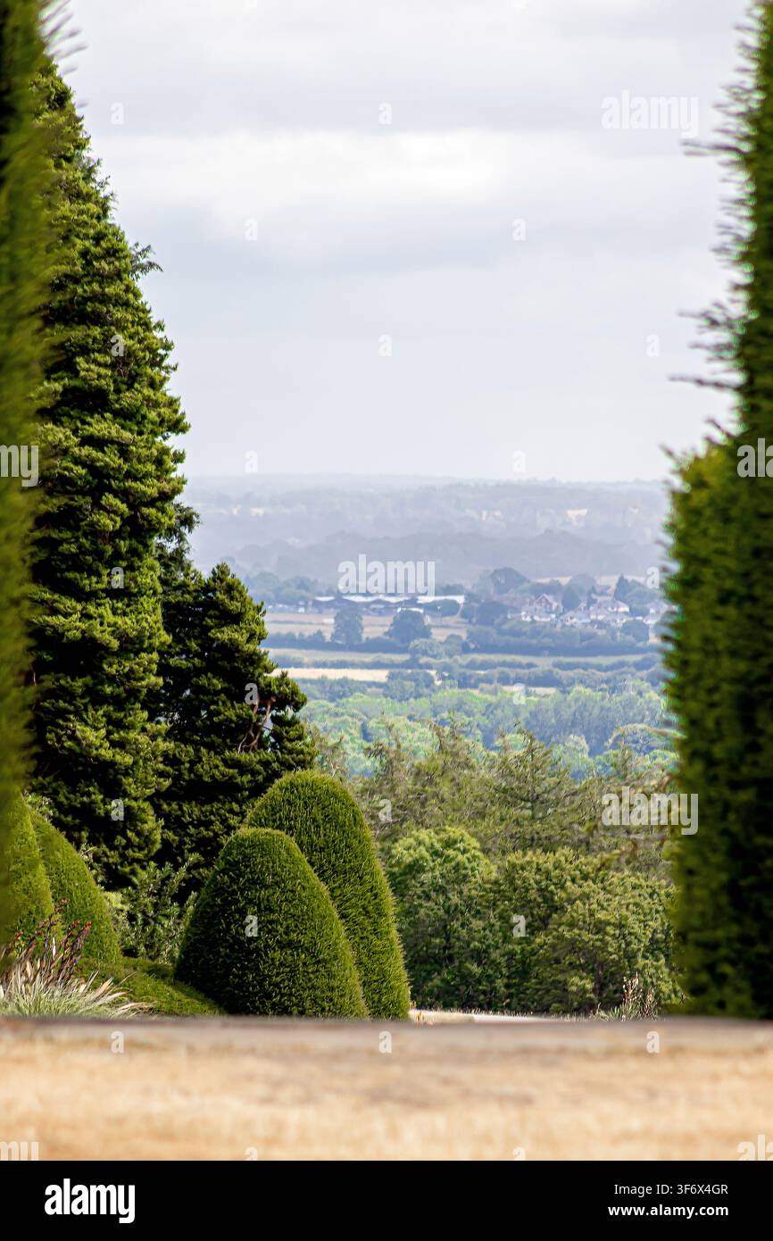 Vista dai giardini del castello di Chirk Foto Stock