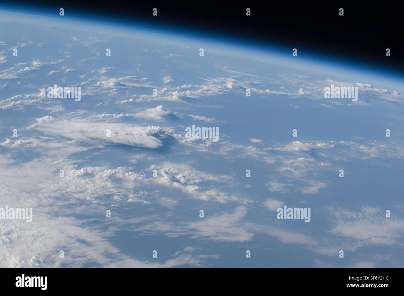 Osservazioni della Terra da parte dell'equipaggio della STS-130 durante il programma dello Space Shuttle. Foto Stock