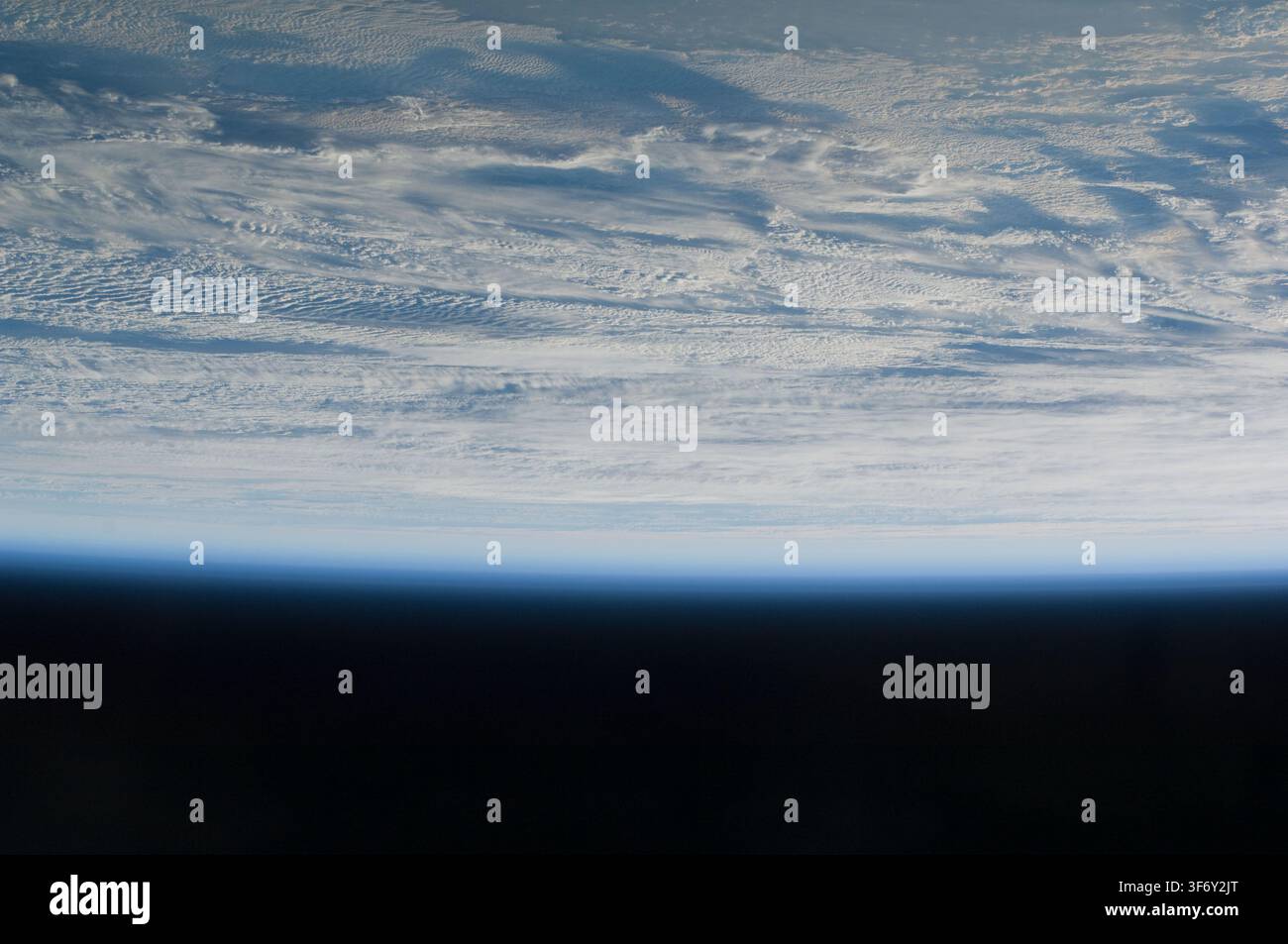 Osservazioni della Terra da parte dell'equipaggio della STS-130 durante il programma dello Space Shuttle. Foto Stock