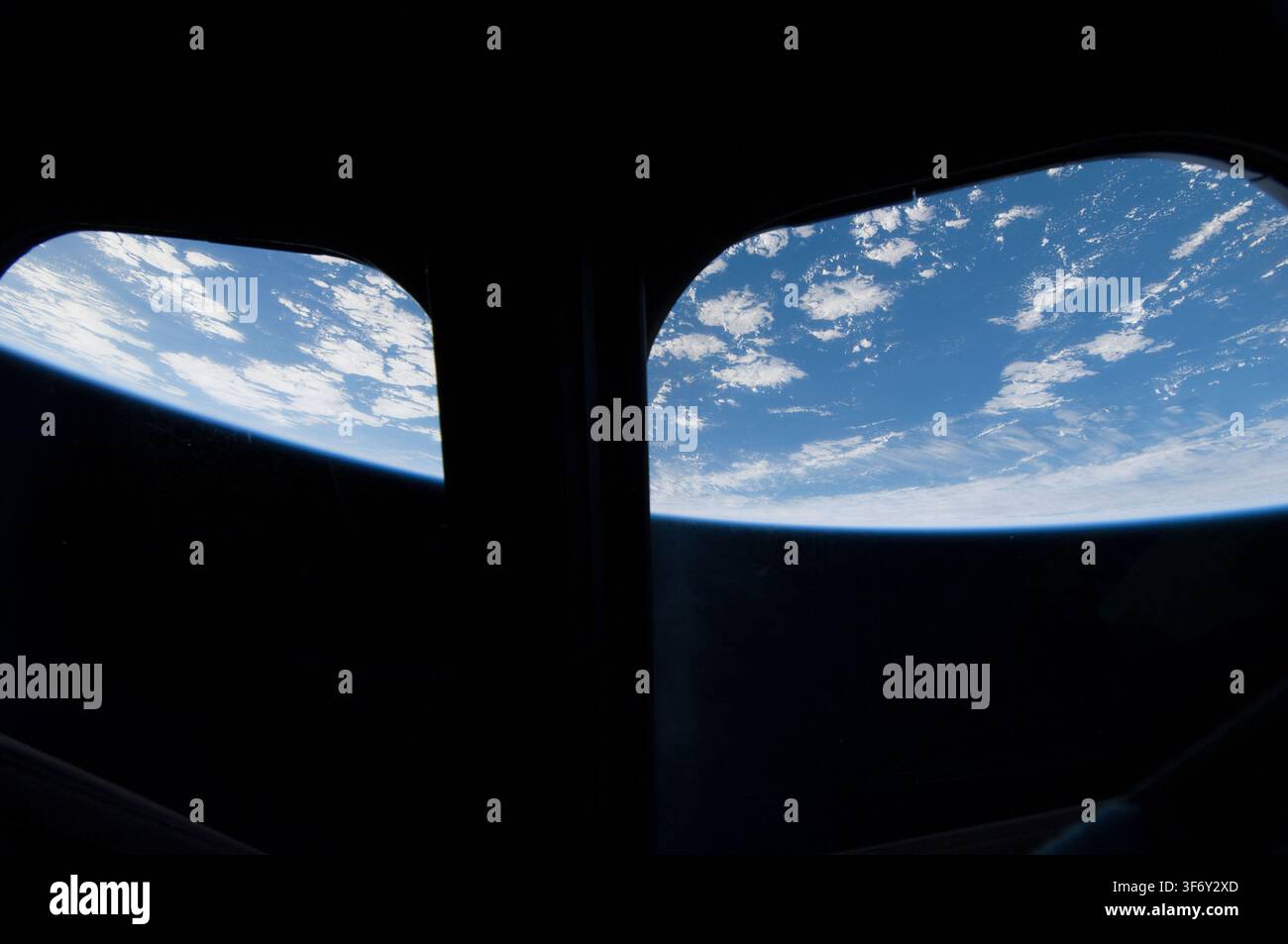 Osservazioni della Terra da parte dell'equipaggio della STS-130 durante il programma dello Space Shuttle. Foto Stock
