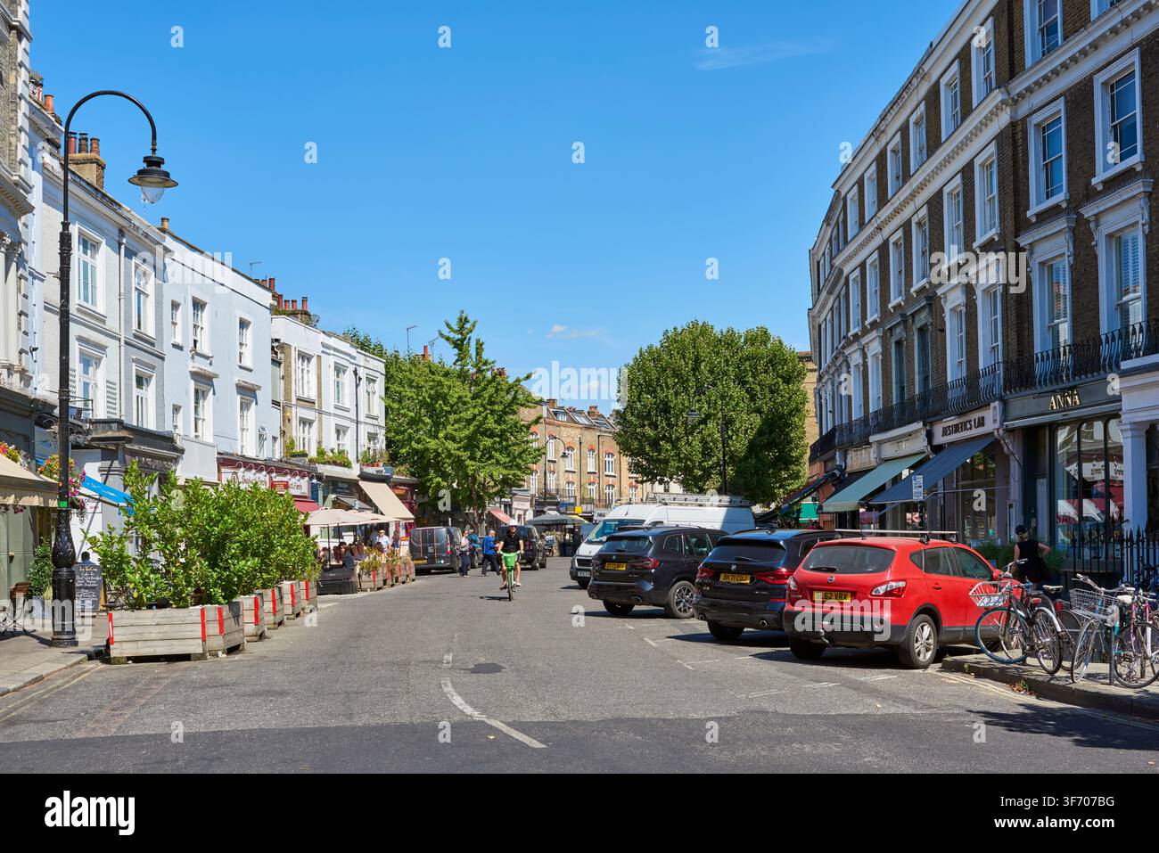 Regent's Park Road, Primrose Hill, Londra, Regno Unito, in estate Foto Stock