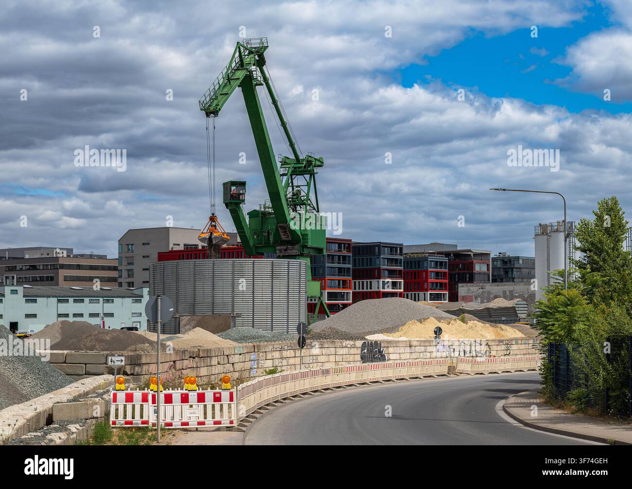 Industria e commercio nel porto orientale, Francoforte, Germania Foto Stock