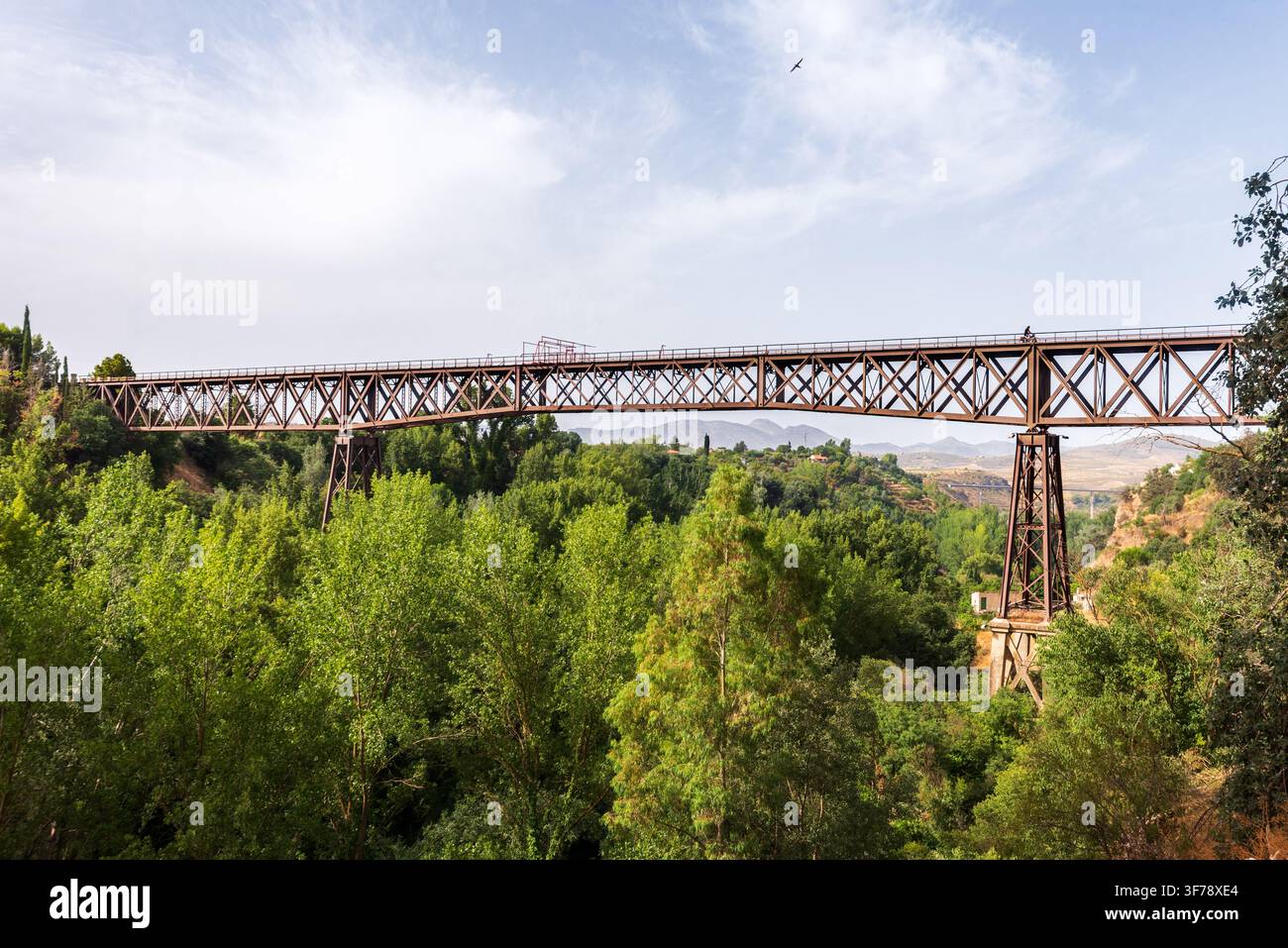 Ponte di ferro di Dúrcal noto come Tin Bridge trasformato in passeggiata pedonale a Padul, Granada, Spagna Foto Stock
