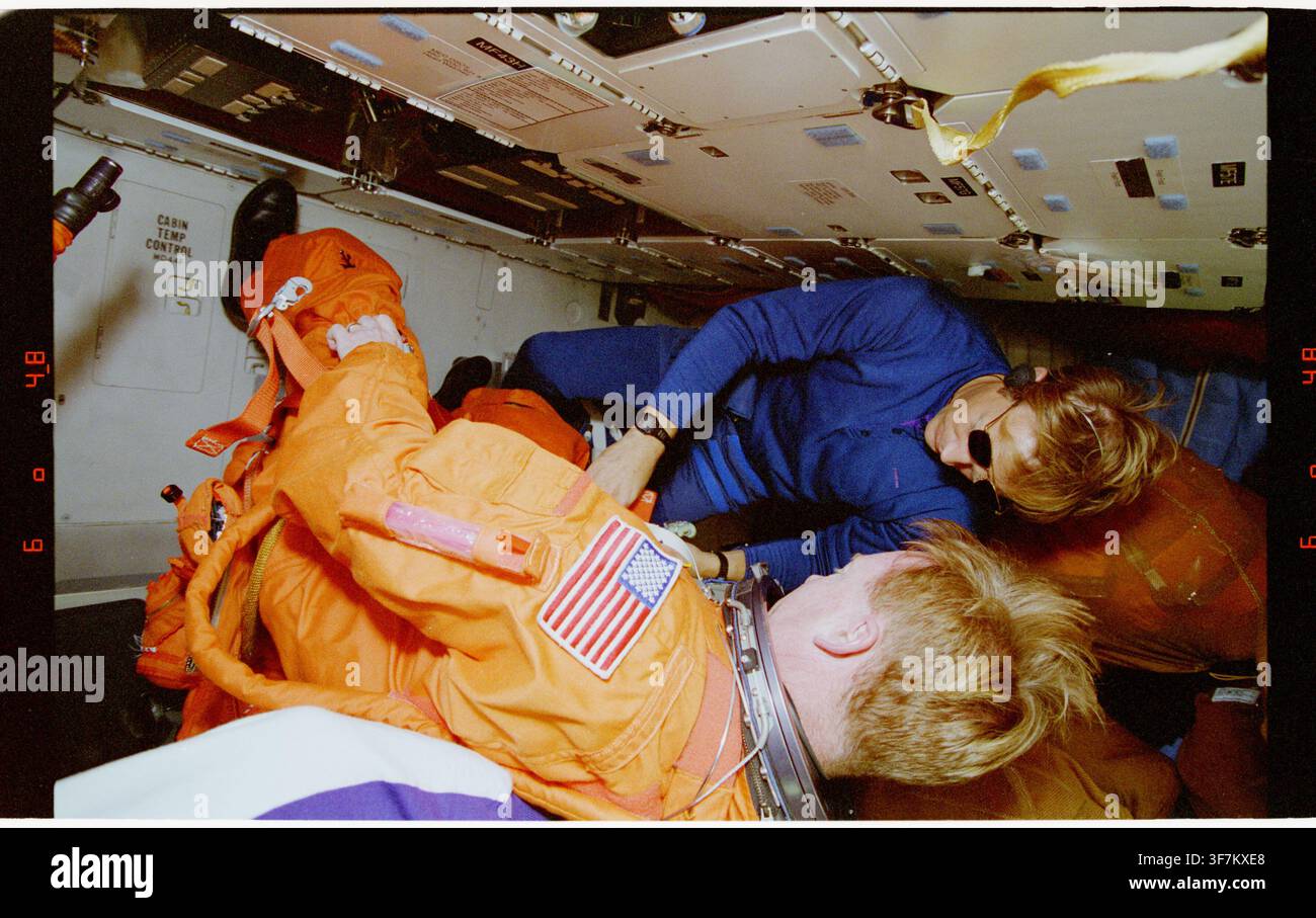 Il comandante Richards indossa la sua tuta di lancio e ingresso durante la missione STS-064 dello Space Shuttle. Foto Stock