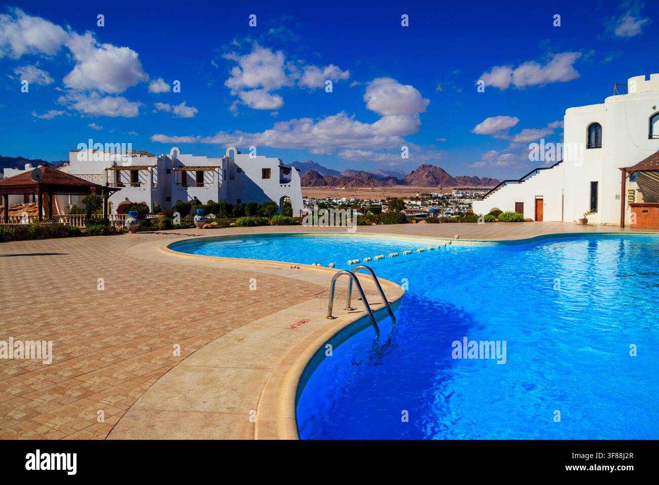 Piscina dell'hotel a Sharm el Sheikh, Egitto Foto Stock