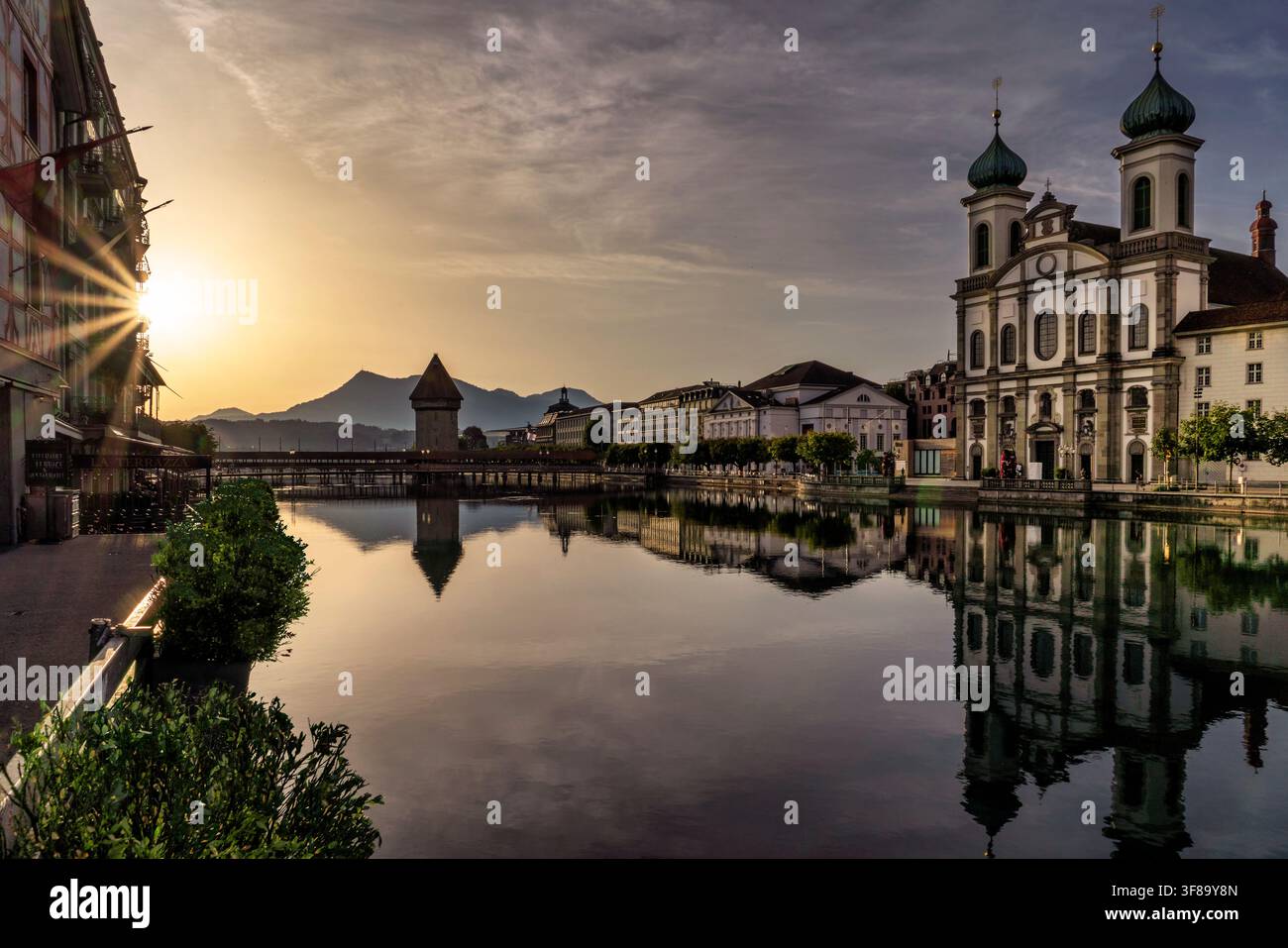 Lucerna, Svizzera, Ponte della Cappella, Lago di Lucerna, Rigi, Pilato Foto Stock