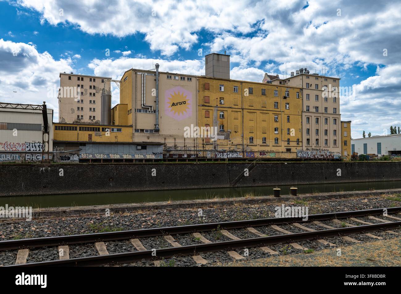 Gli edifici della fabbrica delle Hildebrand Mills nell'Osthavn, Francoforte, Germania Foto Stock