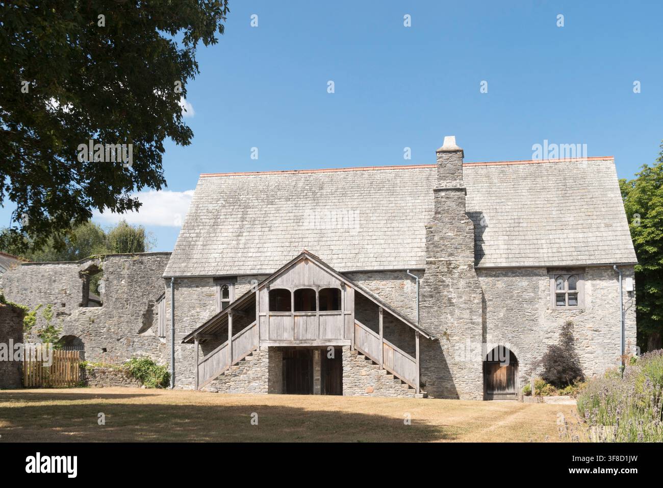 La sala degli ospiti o la casa degli ospiti medievale elencata all'Abbazia di Buckfast a Buckfastleigh, Devon, Inghilterra Foto Stock