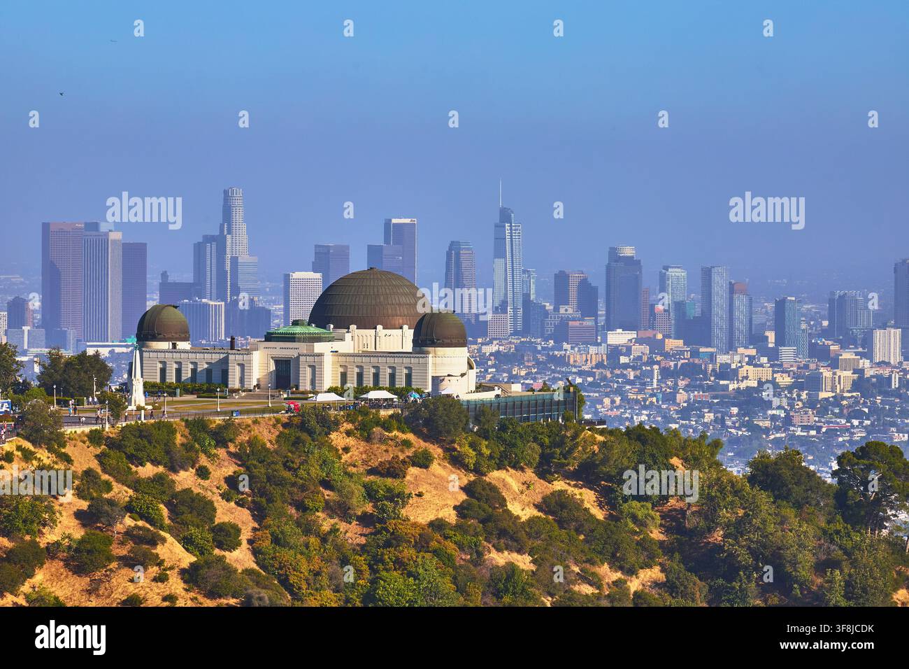 Osservatorio Griffith e panorama dello skyline di Los Angeles dal Griffith Park in California Foto Stock
