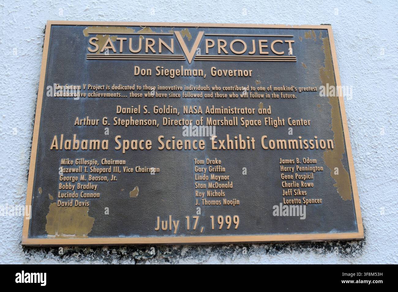 Placca del progetto Saturn V, U.S. Space and Rocket Center, Huntsville, Alabama, USA. Foto Stock