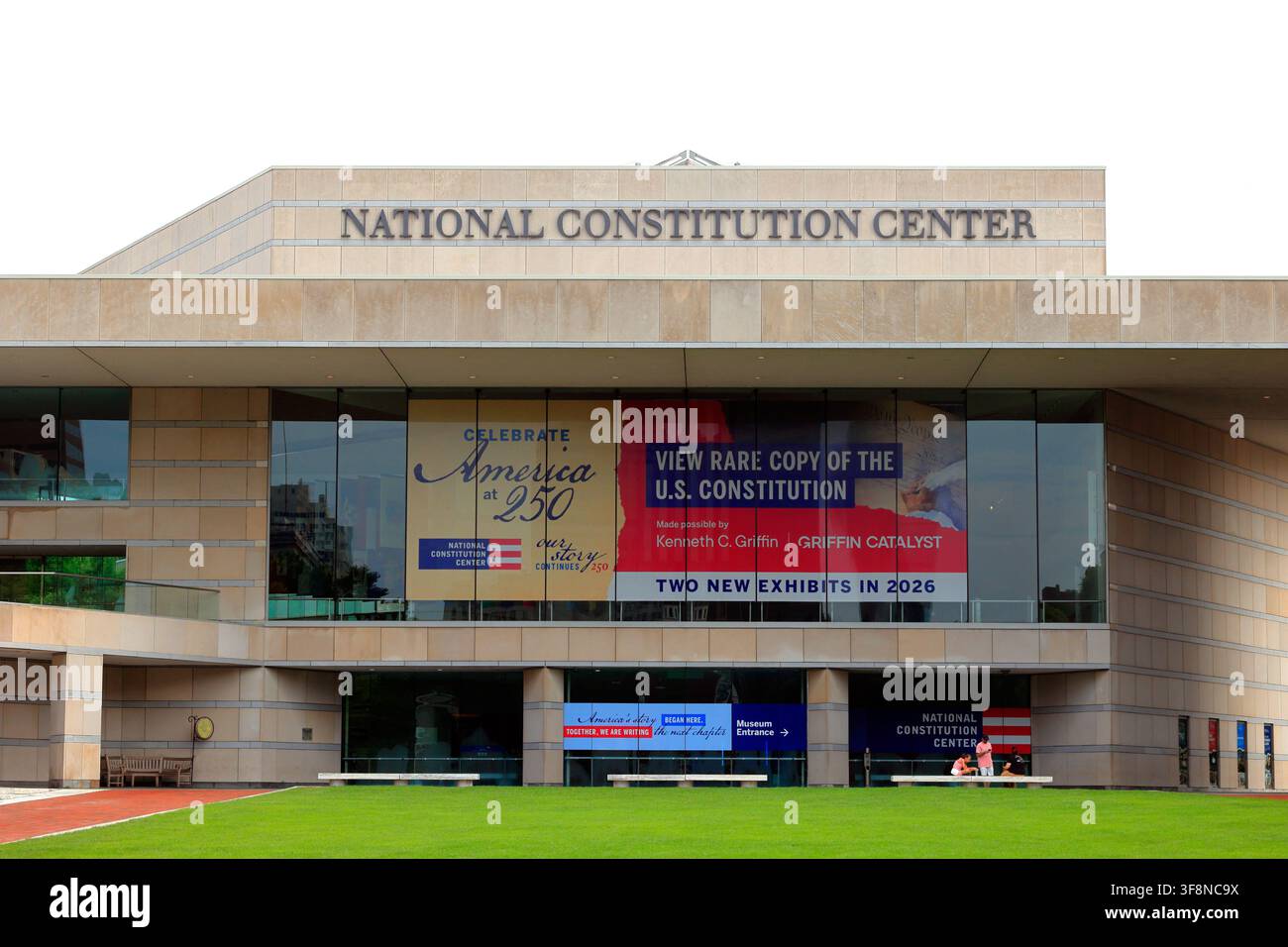 National Constitution Center, 525 Arch St, Filadelfia, Pennsylvania esterno di un museo dedicato allo studio della Costituzione degli Stati Uniti. Foto Stock